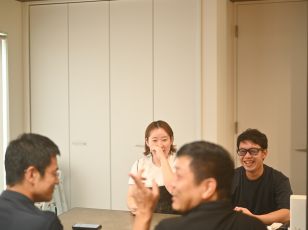 忖度なしで自信を持っていいですよと言える会社です。 写真